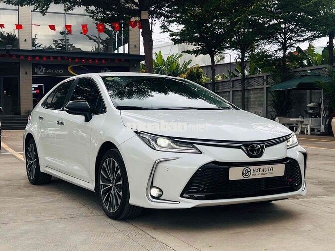 Toyota Corolla Altis 1.8V 2025 Trắng 14.000 km