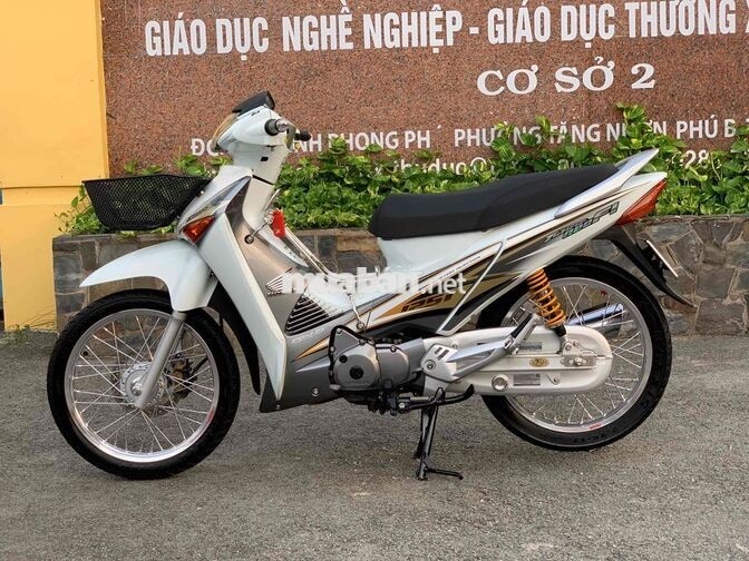 Honda Future Neo 125 Trắng