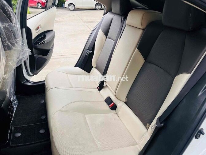 Toyota Corolla Altis 1.8V 2025 Trắng 14.000 km
