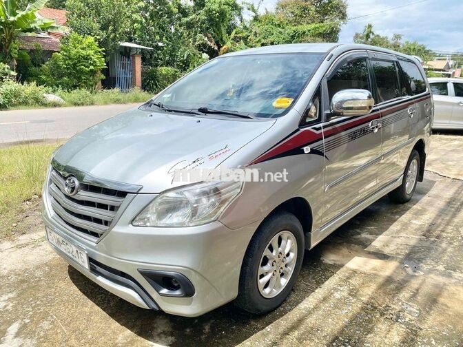 Toyota Innova E 2015 Số sàn Bạc