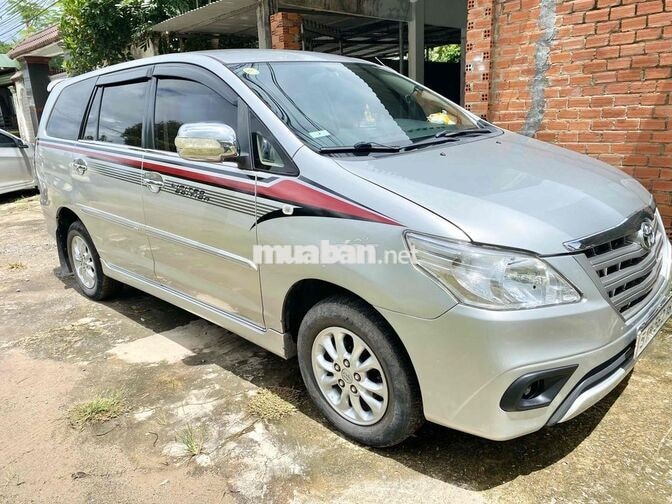 Toyota Innova E 2015 Số sàn Bạc