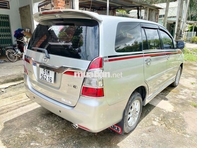 Toyota Innova E 2015 Số sàn Bạc