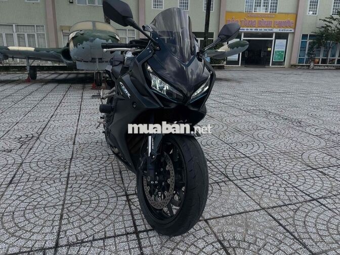 Honda CBR650R 2023 Black Edition 10500 km