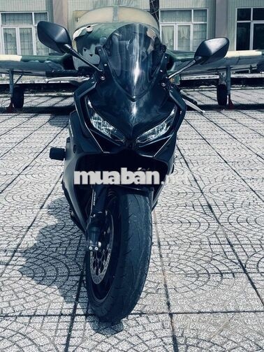 Honda CBR650R 2023 Black Edition 10500 km