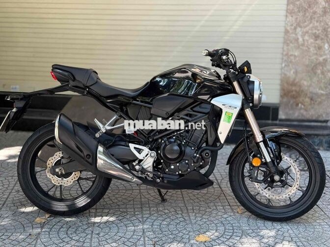 Honda CB300R odo 17.500km Trả trước 3x