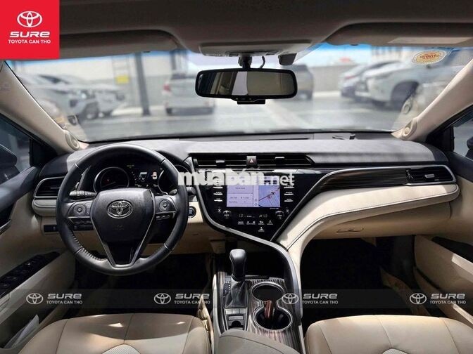 Toyota Camry 2.5Q nhập Thái - bảo hành Toyota