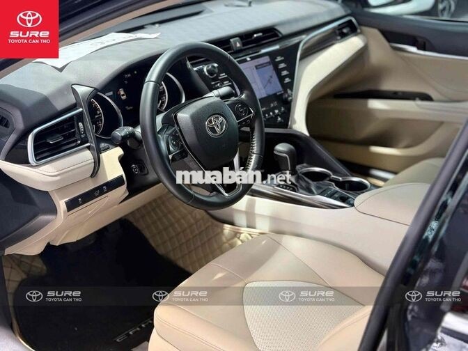 Toyota Camry 2.5Q nhập Thái - bảo hành Toyota