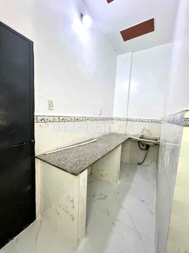 Cho Thuê Nhà Sạch Sẻ DT 4x16 1Trệt 1Lầu 2Pn 2Wc Sân Ôtô Giáp Thủ Đức