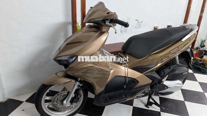 Honda Air Blade 125 Vàng đồng