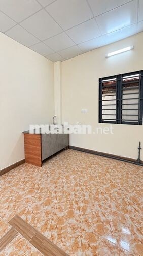 🏡 PHÒNG TRỌ 30M² – LẦU 1 – CÓ BAN CÔNG | KHU TÊN LỬA