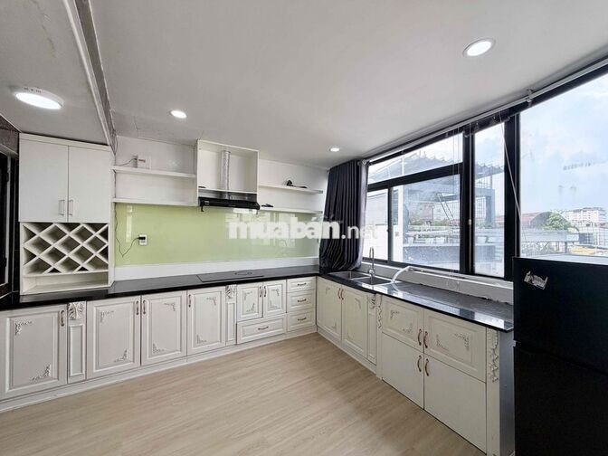 Căn Hộ 1PN 50m2 FullNT Cửa Sổ To Thoáng Với Dàn Bếp To Siu Phẩm
