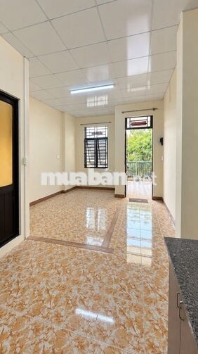 🏡 PHÒNG TRỌ 30M² – LẦU 1 – CÓ BAN CÔNG | KHU TÊN LỬA