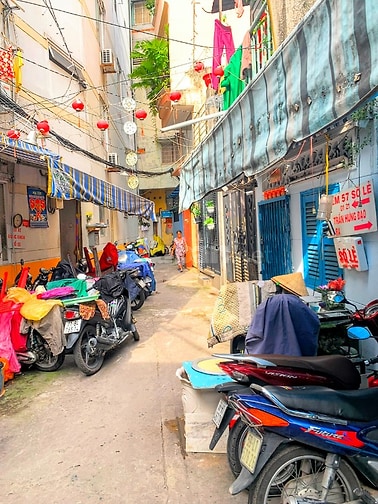 Bán nhà khu phố tây bùi viện quận 1