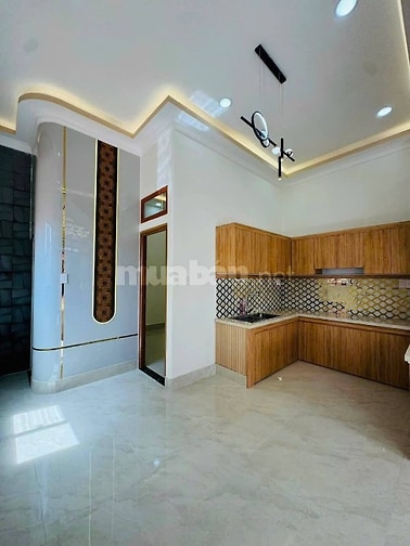 Nhà 1 trệt 2 lầu, 5x11, hẻm oto, gần ngã tư an sương