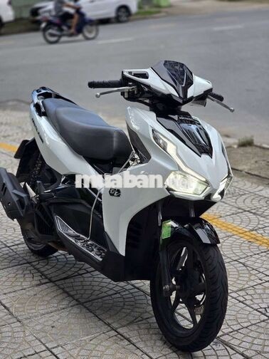 Honda Air Blade 2022 Trắng đen sport
