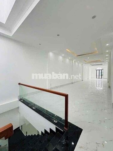 CHO THUÊ NHÀ MẶT TIỀN DIỆN TÍCH RỘNG ĐẸP ĐƯỜNG TRẦN HOÀNG NA DTSD 400m