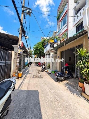CHỦ NGỘP GIẢM SÂU 800TR! Nhà 4T Ngay Aeon -  HXH Thông, Thoáng - 8x TL