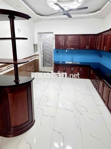 CHỦ NGỘP GIẢM SÂU 800TR! Nhà 4T Ngay Aeon -  HXH Thông, Thoáng - 8x TL