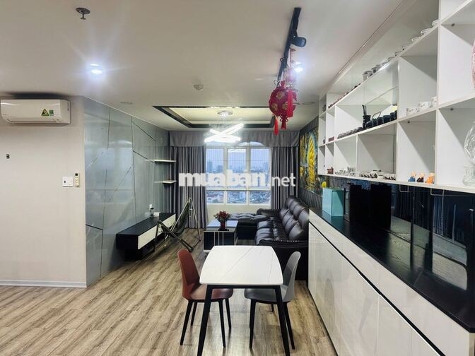 Cần bán nhanh căn hộ Giai Việt Q.8 3PN 150m2