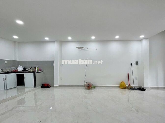 Cho thuê nhà nguyên căn gần ngã tư ga q12, ráp gỗ vấp.