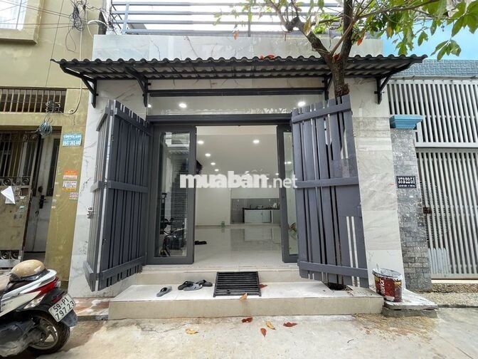 Cho thuê nhà nguyên căn gần ngã tư ga q12, ráp gỗ vấp.