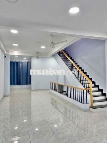 Cho thuê nhà (5*25 ) thông suông gần cụm trường học