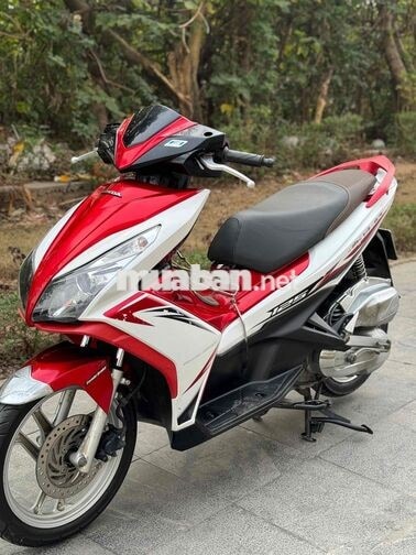 Honda Air Blade 125 Đỏ trắng xe đẹp như mới
