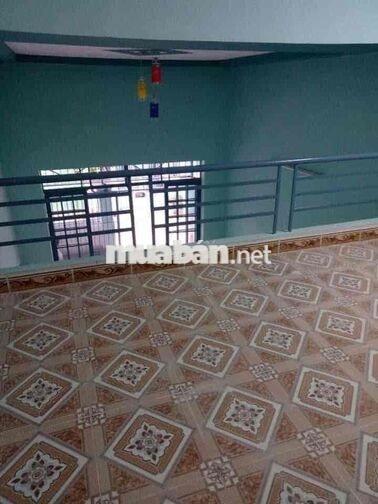 cho thuê nhà nguyên căn lê thị ngay ấp 1 vla gác lửng sạch sẽ giá rẻ