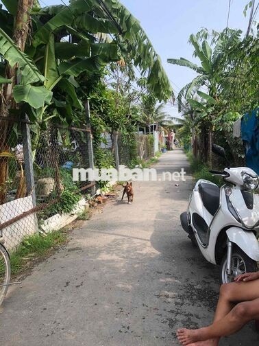 Nhà Bình Quới có gác và máy lạnh sẵn