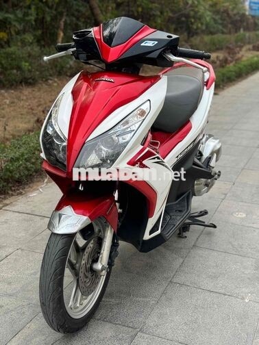 Honda Air Blade 125 Đỏ trắng xe đẹp như mới