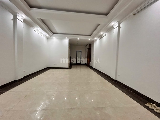 Bán nhà phân lô báo Tiền phong 7 tầng thang máy, 2 oto ngủ trong nhà