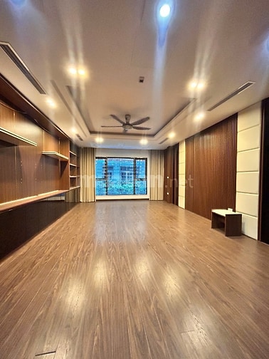 Bán nhà phân lô báo Tiền phong 7 tầng thang máy, 2 oto ngủ trong nhà