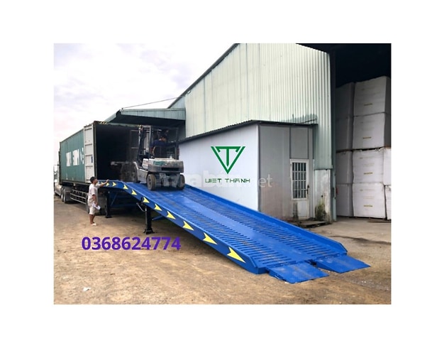 Cầu dẫn xe nâng lên container tải 10 tấn