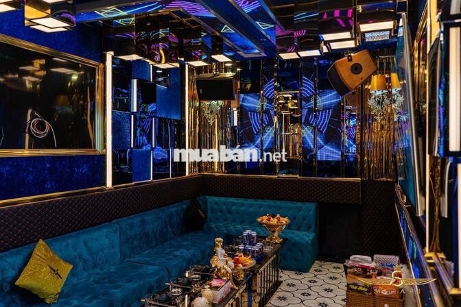 Sang nhượng Karaoke 15 phòng tại Q1