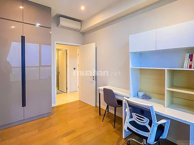 Bán Căn hộ Q2 Thảo Điền 3 phòng ngủ tầng cao view sông 112m2