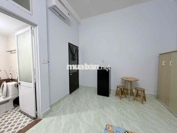 STUDIO FULL NỘI THẤT CAO CẤP SÁT CẦU CHỮ Y THUẬN TIỆN QUÂNN 5 QUẬN 10
