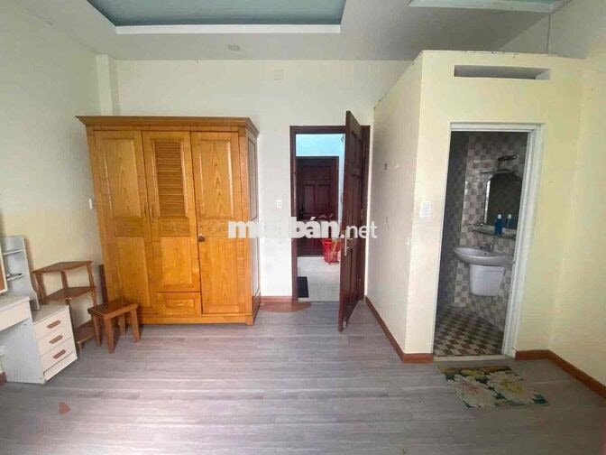 PHÒNG TRỌ ĐẸP, GIỜ GIẤC TỰ DO, CÓ MÁY LẠNH, BAO ĐIỆN NƯỚC, PHÍ DỊCH VU