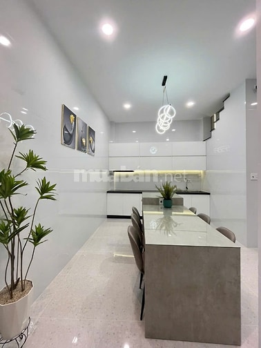 Bán Gấp 2 Căn Nhà Mới, Chỉ 8.5Ty/Căn, Có Thang Máy