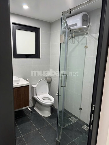 Nhà 6 tầng mới xây thang máy, ngõ oto tránh, ưu tiên thuê VP, spa, TT 
