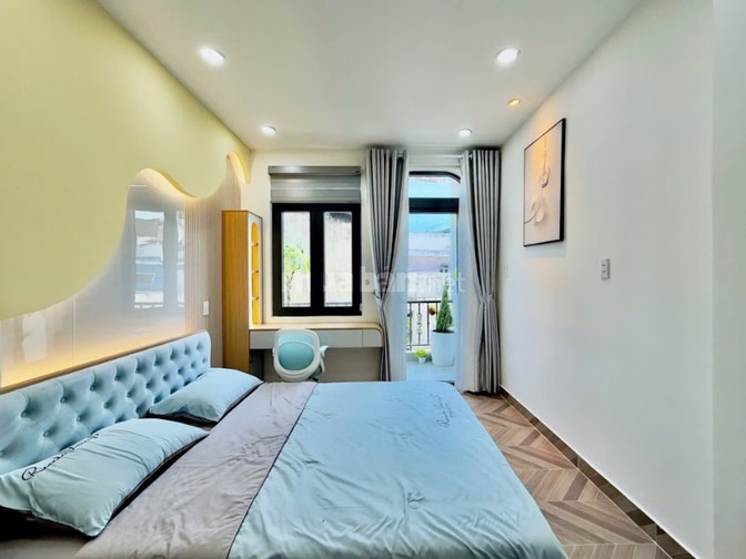 Nguyễn Trung Trực -  tính ra chỉ có 124 triệu/m2, vừa đất vừa nhà luôn