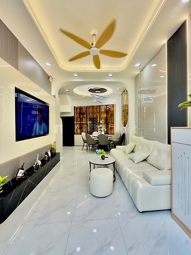 Nguyễn Trung Trực -  tính ra chỉ có 124 triệu/m2, vừa đất vừa nhà luôn