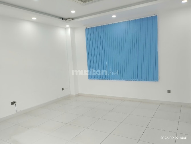 Cho thuê văn phòng mặt tiền đường chính