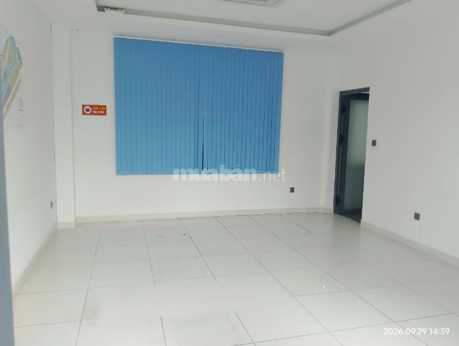 Cho thuê văn phòng mặt tiền đường chính