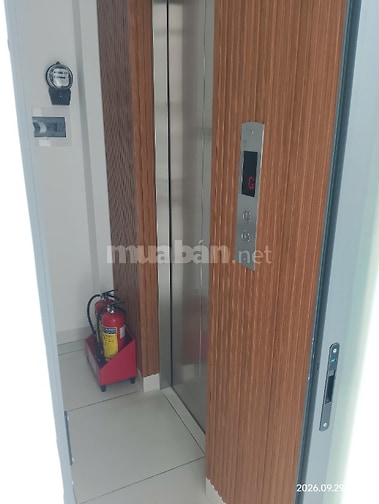 Cho thuê văn phòng mặt tiền đường chính