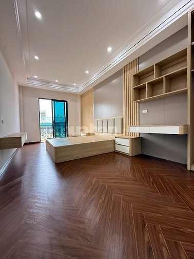 Bán Nhà Mới 7 Tầng Thang Máy Ô Tô Vào 10 Tỷ Phố Thạch Bàn - Cổ Linh