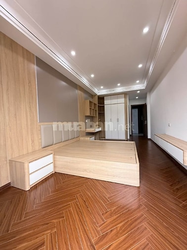 Bán Nhà Mới 7 Tầng Thang Máy Ô Tô Vào 10 Tỷ Phố Thạch Bàn - Cổ Linh
