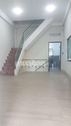 Cho thuê nhà nguyên căn 2 mặt tiền đường Ngô Gia Tự quận 10, 3 lầu 