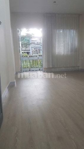 Cho thuê nhà nguyên căn 2 mặt tiền đường Ngô Gia Tự quận 10, 3 lầu 