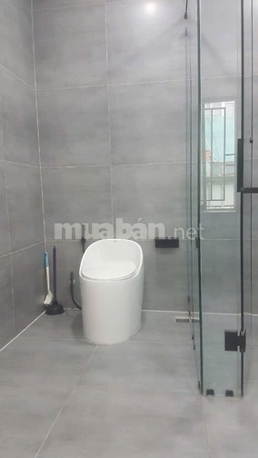 Cho thuê nhà nguyên căn 2 mặt tiền đường Ngô Gia Tự quận 10, 3 lầu 