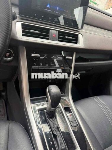 Mitsubishi Xpander Premium 2022 Trắng 7 chỗ